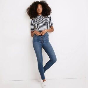 10" High-Rise Roadtripper Supersoft Skinny Jeans in Monroe Wash Size 23